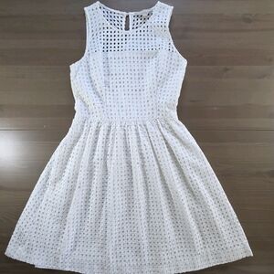 Banana Republic Women's White Cotton Eyelet Fit & Flare Spring Dress - preowned